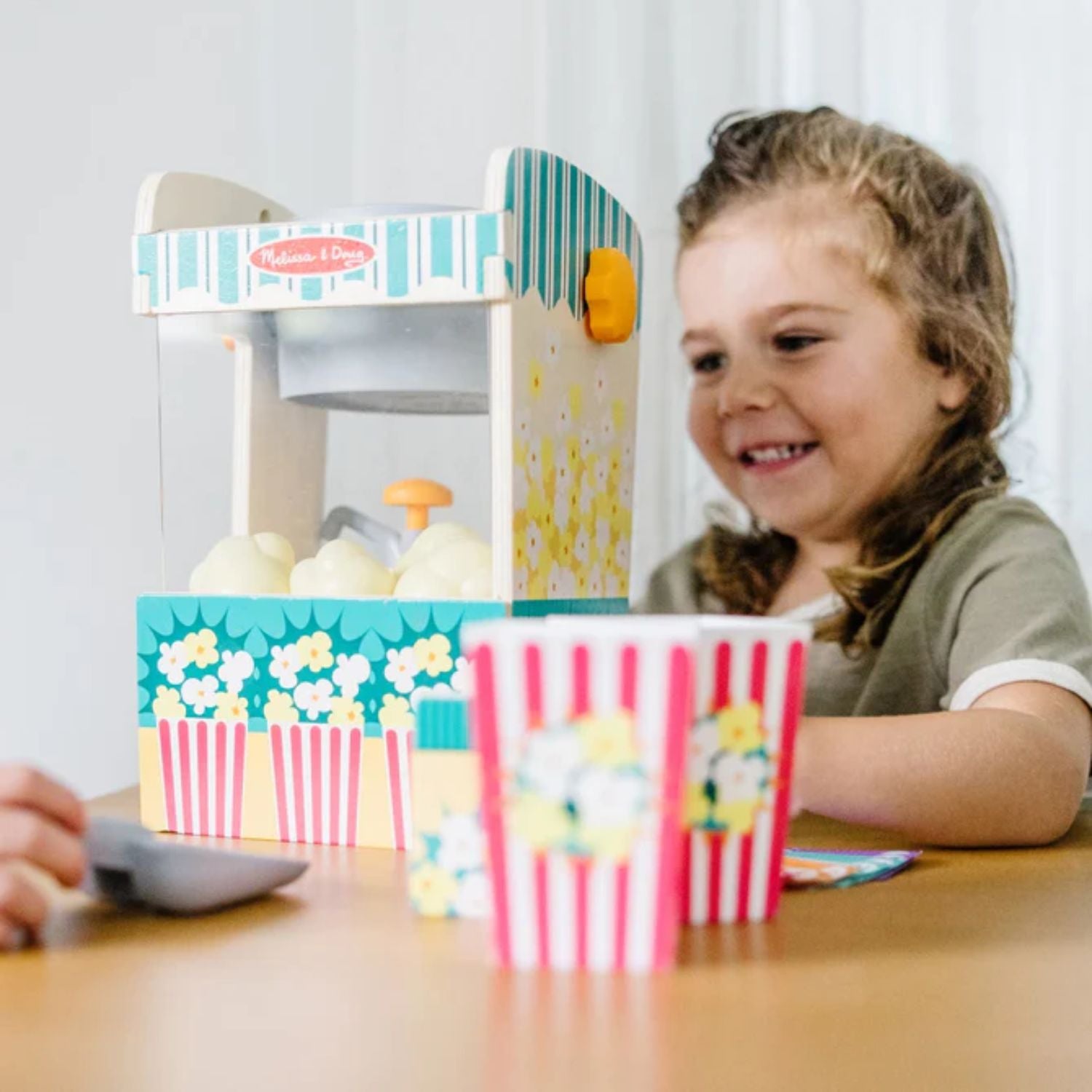 Melissa & Doug Fun at the Fair Pop & Serve Popcorn Stand