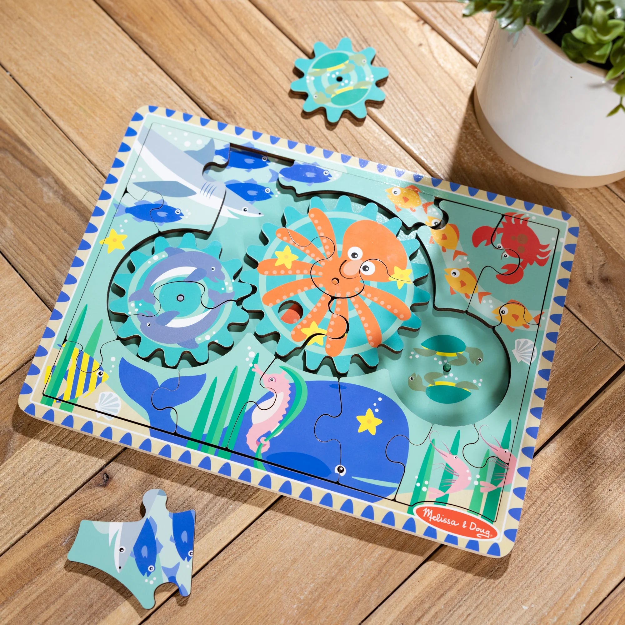 Melissa & Doug Wooden Underwater Gear Puzzle – 18 Pieces