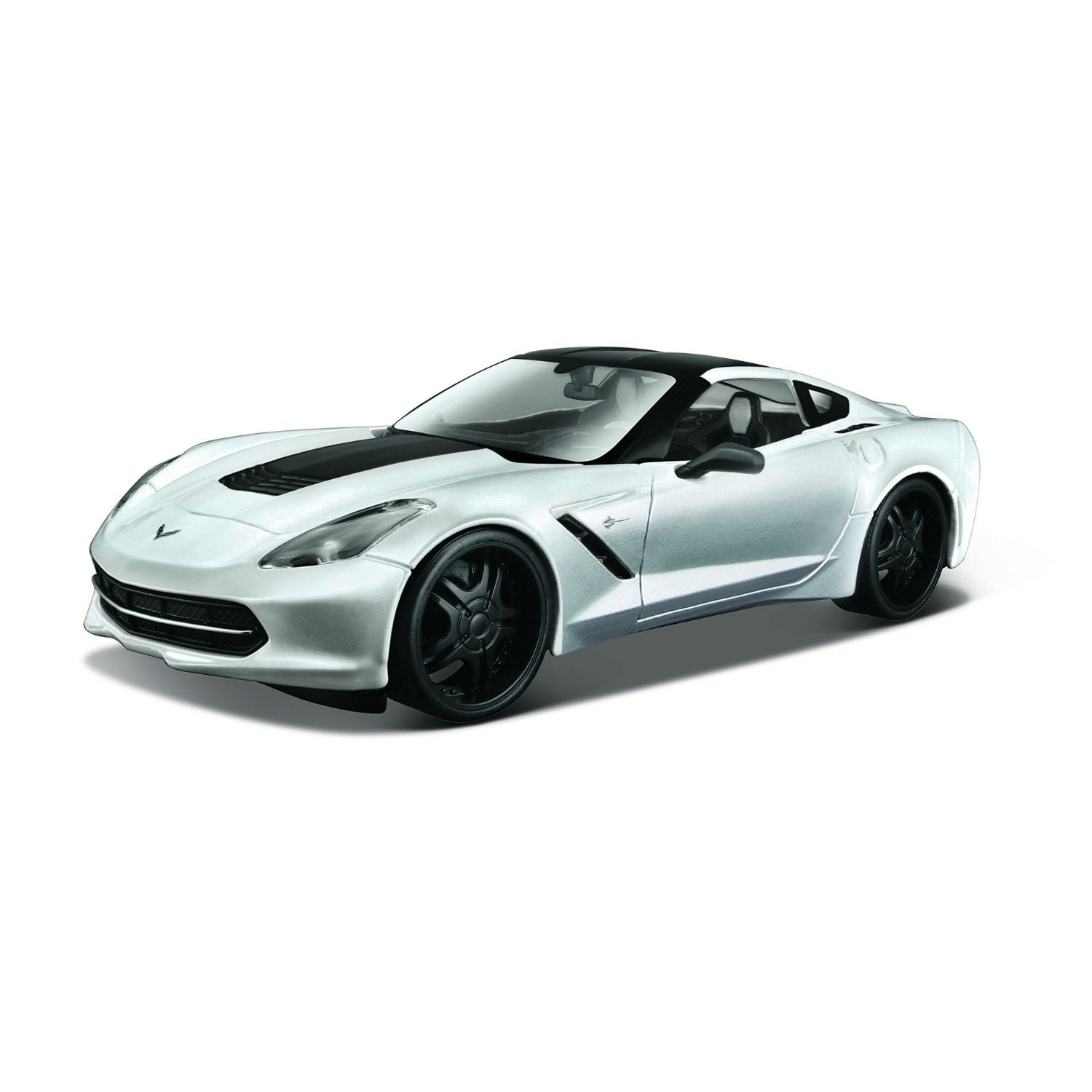 Maisto 1:24 Corvette Stingray Diecast Vehicle