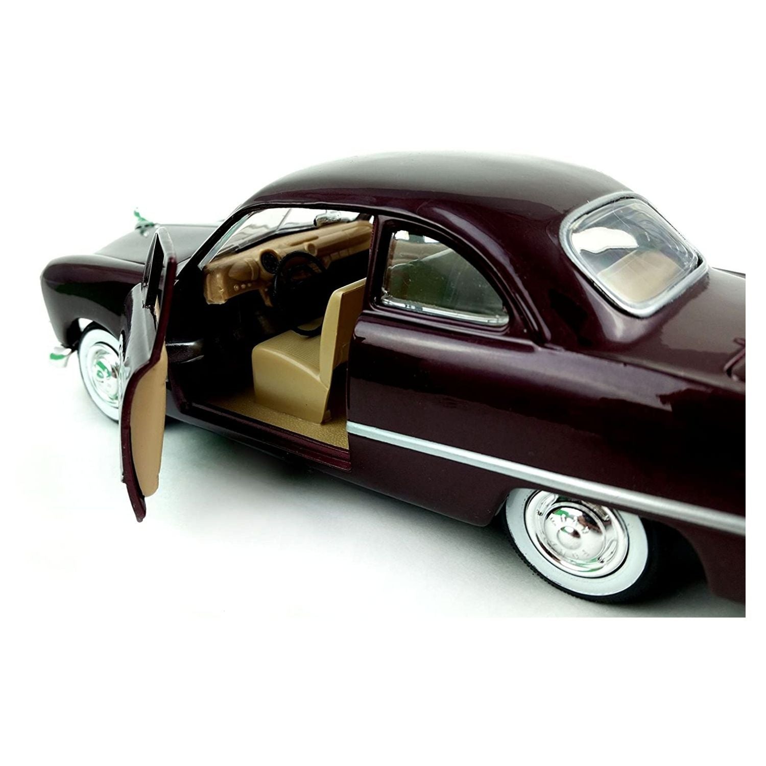 Motormax Ford Coupe Dark Burgundy 1949 1:24 Scale Diecast Car